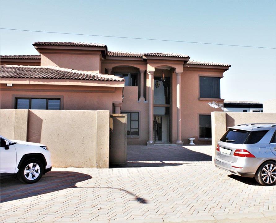 4 Bedroom Property for Sale in Minerva Gardens Northern Cape